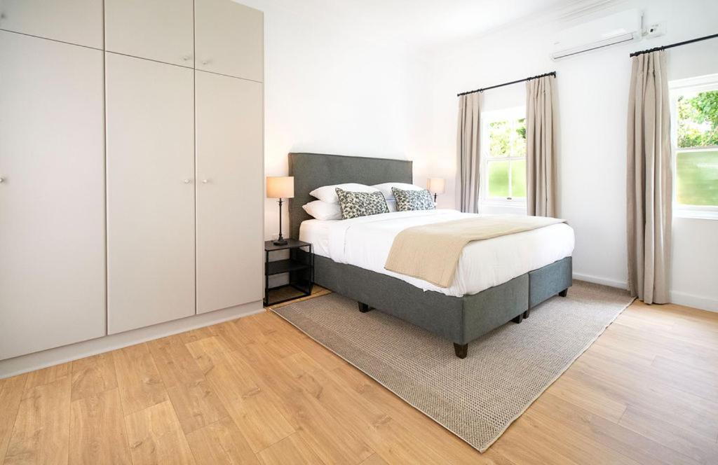Middedorp Apartments Стеленбош Екстериор снимка